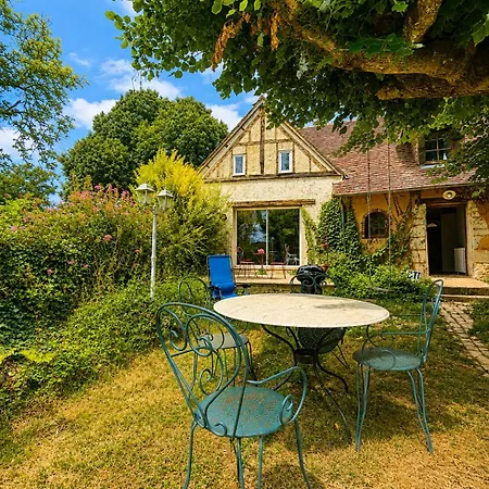 Holiday home Ancien Corps De Ferme Avec Vue Sur Le Perche *